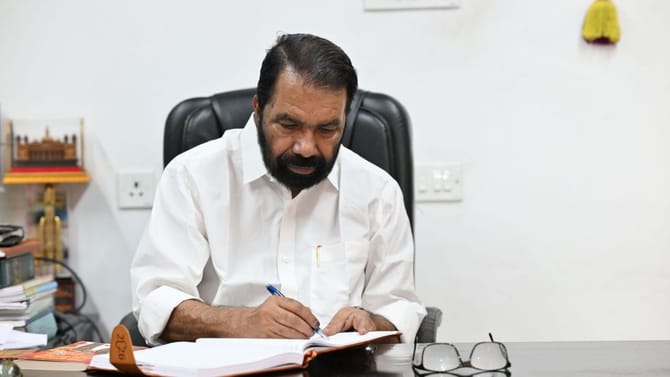 ഗൾഫിലെ എസ്എസ്എൽസി പരീക്ഷ; തിരഞ്ഞെടുപ്പ് കമ്മീഷൻ്റെ അനുമതി തേടാൻ