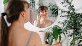 രാവിലെ ഉണർന്ന ഉടൻ കണ്ണാടിയാണോ നോക്കുന്നത്? ഇതറിഞ്ഞോളൂ