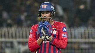 Sanju Samson: കോഴിക്കോട്ട് വന്നിട്ടും സഞ്ജുവിനെ കാണാന്‍ പറ്റിയില്ല; പൊട്ടിക്കരഞ്ഞ് കുട്ടി ആരാധകന്‍