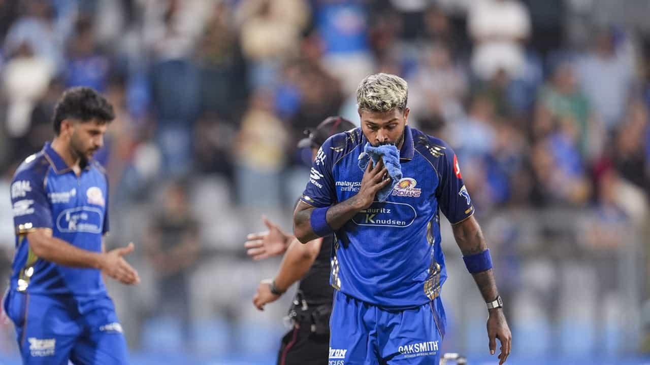 Mumbai Indians: ദൈവത്തിന്റെ പോരാളികള്‍ക്ക് കാല്‍ക്കുലേറ്റര്‍ എടുക്കാം; പ്ലേ ഓഫില്‍ എത്തണമെങ്കില്‍ ഇനി പൂഴിക്കടകന്‍ രക്ഷ