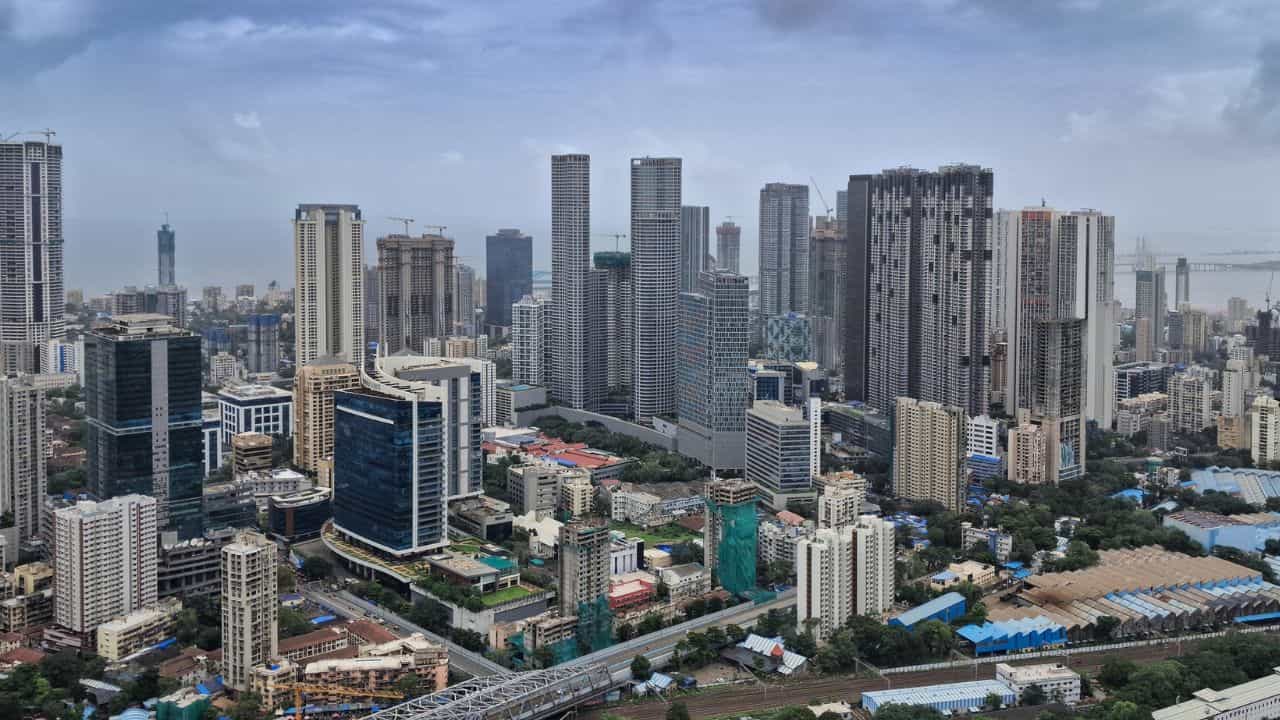 Mumbai Cost of Living: മുംബൈയിലേക്ക് പോകണോ? ജീവിതച്ചെലവില്‍ മുന്നിലാണേ...വാടക അറിഞ്ഞോളൂ