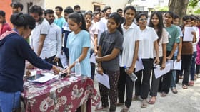 നീറ്റ് അഡ്മിറ്റ് കാര്‍ഡ് പുറത്ത്; എങ്ങനെ ഡൗണ്‍ലോഡ് ചെയ്യാം?