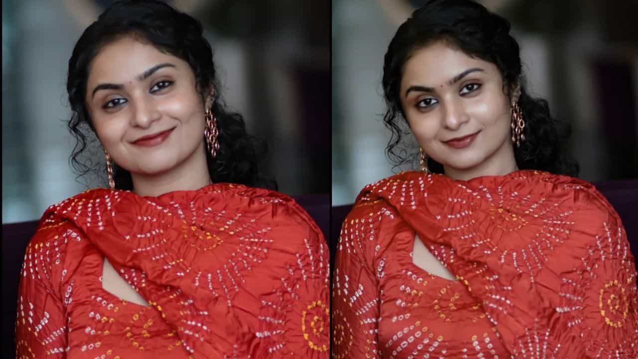 Nazreen Nazar: അദ്ദേഹത്തെ ഞാന് തേച്ചുവെന്നാണ് എല്ലാവരും പറയുന്നത്, പക്ഷെ എനിക്ക് എന്റേതായ കാരണങ്ങളുണ്ട്: നസ്രീന് Nazreen Nazar: അദ്ദേഹത്തെ ഞാന് തേച്ചുവെന്നാണ് എല്ലാവരും പറയുന്നത്, പക്ഷെ എനിക്ക് എന്റേതായ കാരണങ്ങളുണ്ട്: നസ്രീന്