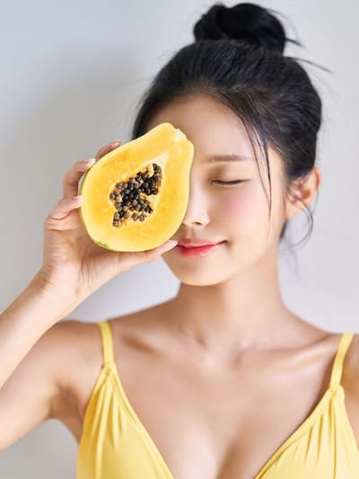 മുഖം തിളങ്ങാൻ പപ്പായ മാത്രം മതി; ഇങ്ങനെ വേണം ഉപയോഗിക്കാൻ