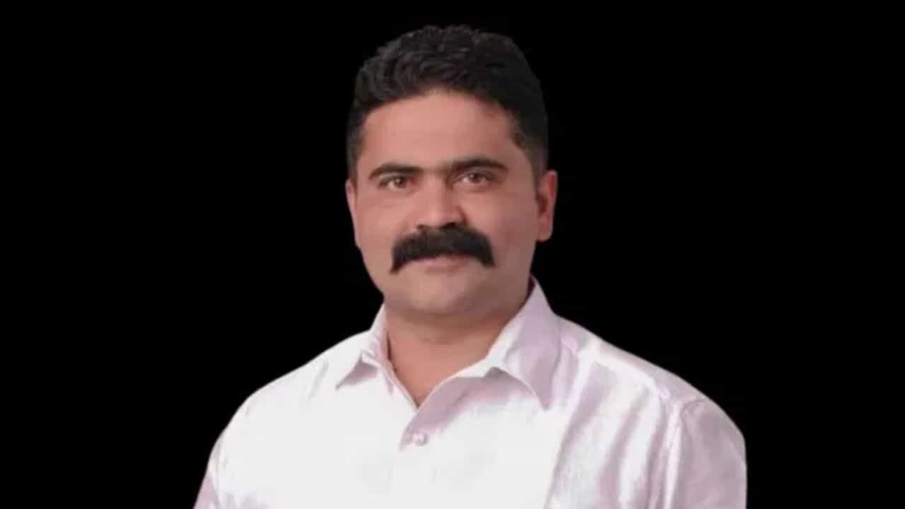 Prashobh C Valsan: പീഡന പരാതിയിൽ രക്ഷയില്ല, പ്രശോഭ് വത്സൻ്റെ ജാമ്യാപേക്ഷ തള്ളി