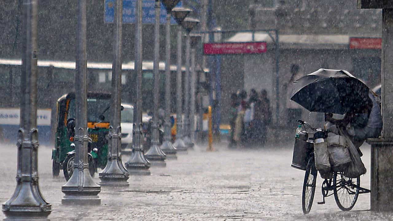 Kerala Weather Alert: മഴ എത്തുന്നു.... വാരാന്ത്യം വരെ കാത്തിരുന്നാൽ മതി... ഇനി അധികമില്ല ചൂടുകാലം