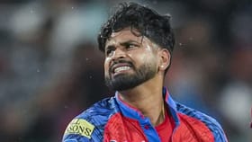 ശ്രേയസ് അയ്യര്‍ക്ക് അര്‍ഷ്ദീപ് പണി കൊടുത്തു; 12 ലക്ഷം രൂപ പോകും