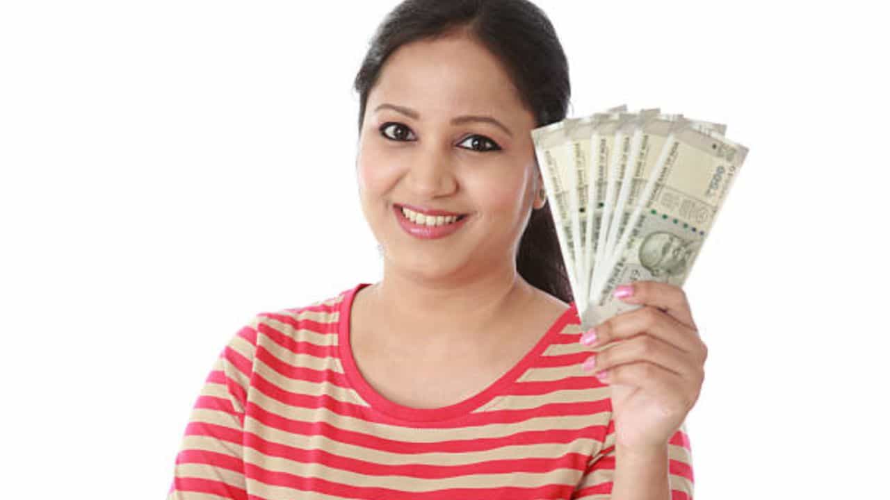 Sthree Suraksha Scheme: 1000 രൂപ അക്കൗണ്ടിൽ എത്തിയോ, സ്ത്രീ സുരക്ഷ പദ്ധതിയുടെ അടുത്ത ഗഡു എന്ന്?