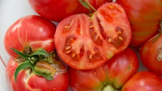 Gut Health: ഗ്യാസും വയറുവേദനയും അലട്ടുന്നുണ്ടോ? നാരങ്ങയും ഉപ്പും ചേർത്ത വാഴപ്പഴം കഴിച്ചു നോക്കൂ