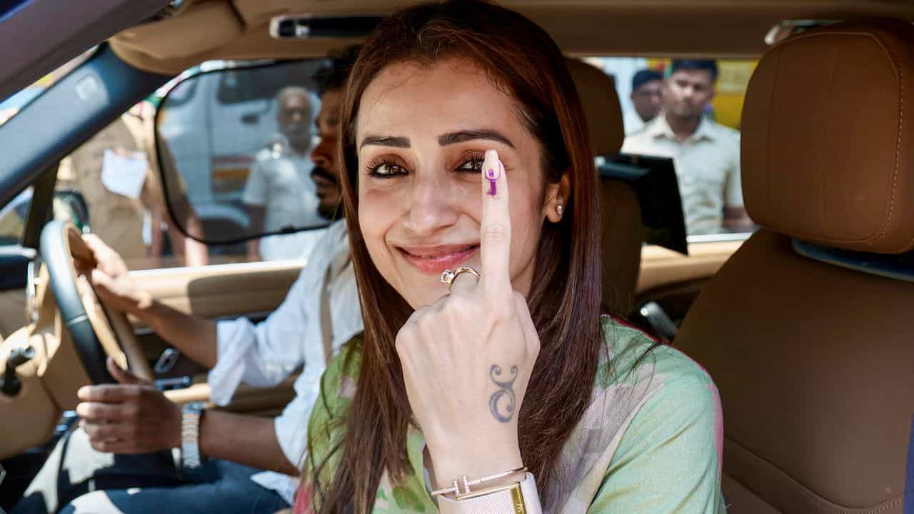 Trisha Krishnan : വോട്ട് ചെയ്ത ചിത്രത്തിന് മാസ് ബിജിഎം; തൃഷയുടെ വോട്ട് ആർക്ക്? തൂക്കി സോഷ്യൽ മീഡിയ