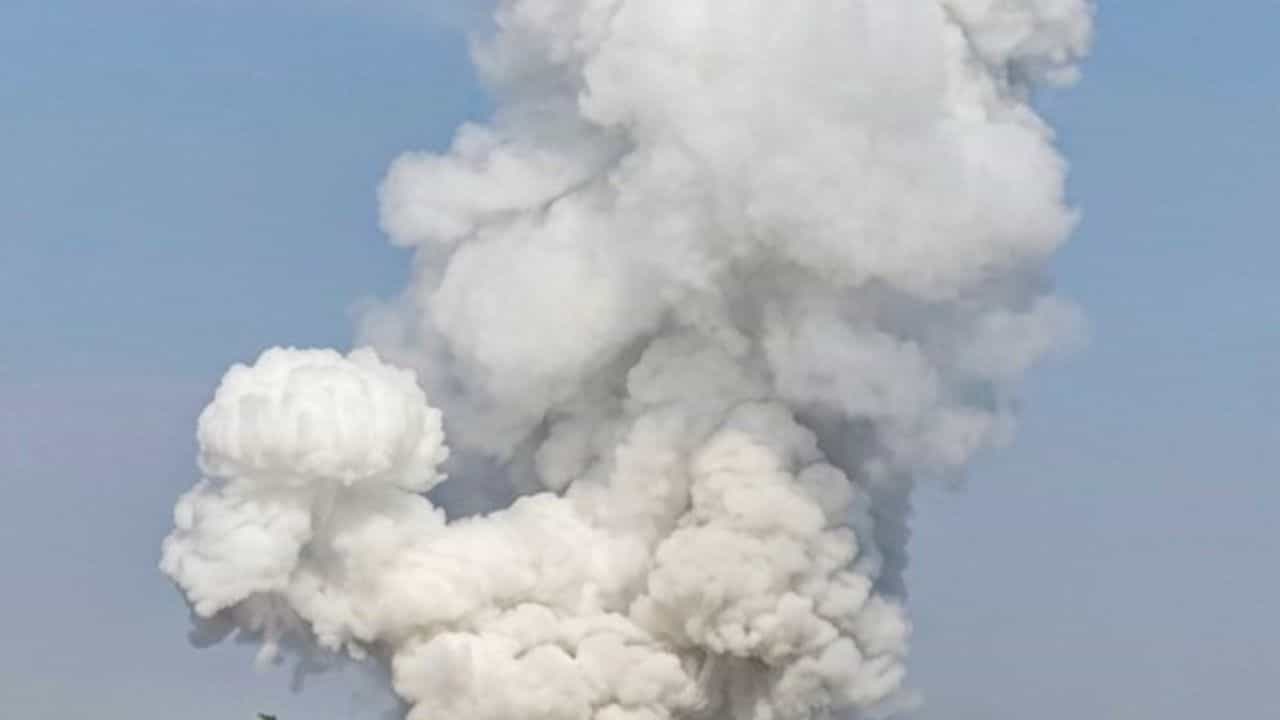 Thrissur fireworks explosion: തൃശ്ശൂർ പൂരത്തിൻ്റെ വെടിക്കെട്ട് പുരയിൽ സ്ഫോടനം, 6 പേർക്ക് ദാരുണാന്ത്യം