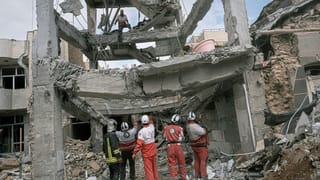 Sabarimala Women Entry: ശബരിമല യുവതീപ്രവേശം: ചില ആചാരങ്ങളെ അന്ധവിശ്വാസമായി കോടതിക്ക് തീരുമാനിക്കാമെന്ന് സുപ്രീം കോടതി