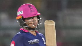 ബാറ്റില്‍ എഐ ചിപ്പുണ്ടോ? പാക് അനലിസ്റ്റിന്റെ സംശയത്തിന് സൂര്യവംശി