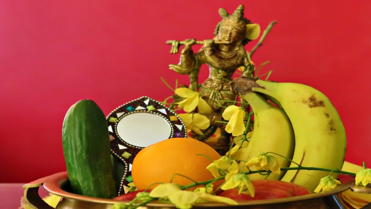 "സന്തോഷവും സമൃദ്ധിയും ഐശ്വര്യവും നിറഞ്ഞ നല്ല നാളെകളുടെ തുടക്കമാകട്ടെ ഈ വിഷുക്കാലം, നിങ്ങള്ക്കും കുടുംബത്തിനും ആശംസകള് നേരുന്നു". "മനസില് നാമ്പെടുക്കട്ടെ വിഷുക്കണിയുടെ ഐശ്വര്യവും, പ്രകാശവും. ഹാപ്പി വിഷു" (Image Credits: Getty Images).