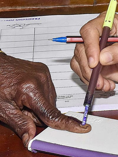 ഇത്തവണ മുന്നണി/പാര്‍ട്ടി മാറി മത്സരിക്കുന്ന പ്രമുഖര്‍