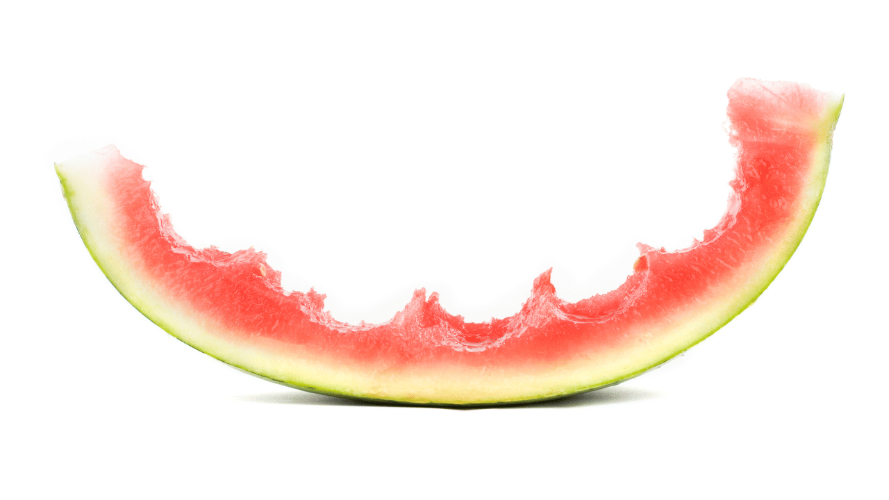 അതുപോലെ തണ്ണിമത്തൻ തൊലിയിൽ ധാരാളം പോഷകങ്ങൾ അടങ്ങിയിട്ടുണ്ട്. അതിനാൽ സ്മൂത്തികൾ ഉണ്ടാക്കുമ്പോൾ തണ്ണിമത്തൻ തൊലിയുടെ വെളുത്ത ഭാഗം കൂടി ചേർക്കുന്നത് കൂടുതൽ പോഷകങ്ങൾ ലഭിക്കാൻ സഹായിക്കും.
