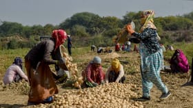 5 ലക്ഷം രൂപയുടെ ധനസഹായം; സ്വകാര്യ മേഖലയിലെ തൊഴിലാളികള്‍ക്ക്...