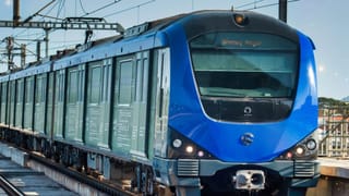 Bengaluru Train: ട്രെയിനില്‍ കുഞ്ഞിന് ജന്മം നല്‍കി യുവതി; പ്രസവമെടുത്ത് റെയില്‍വേ ജീവനക്കാര്‍