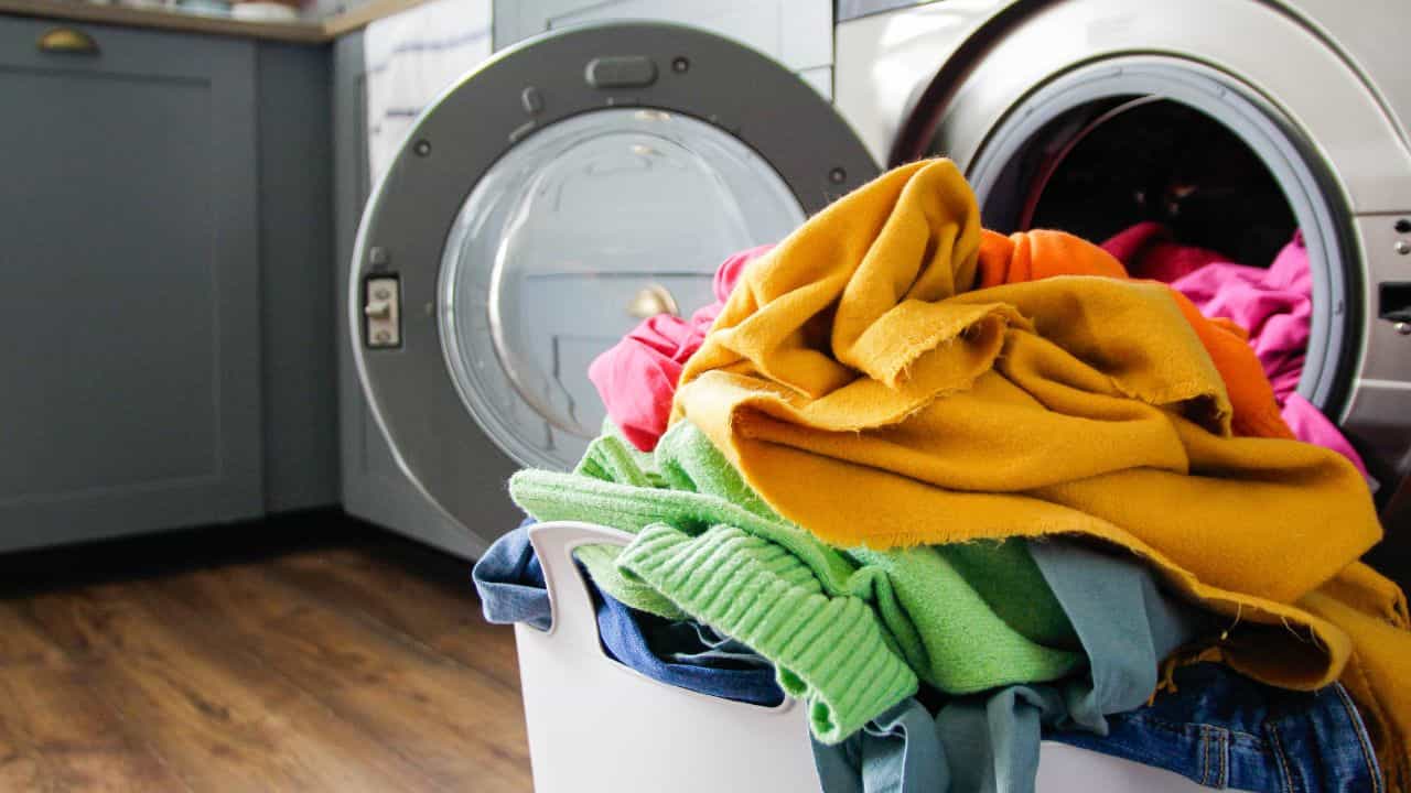 Clothes: പുതിയ തുണി കഴുകിയ ശേഷമേ ധരിക്കാവൂ? വെറുതെ പറയുന്നത് അല്ല കേട്ടോ...