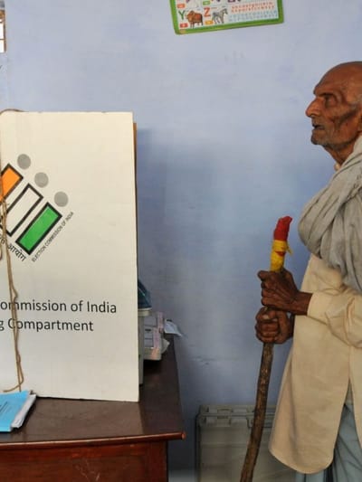 വോട്ട് ചെയ്തത് ആർക്കെന്ന് പറയാമോ? കയ്യിൽ ഇവയും പാടില്ല