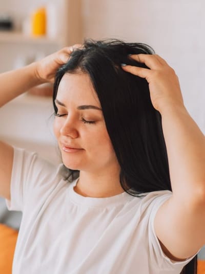 ആഴ്ചയിൽ എത്ര തവണ മുടി കഴുകണം?