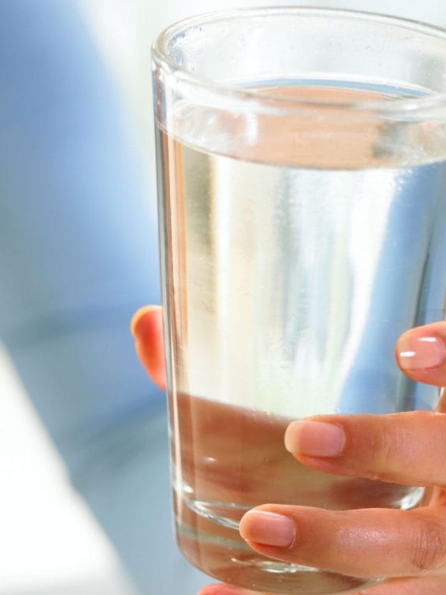 ദാഹം തോന്നുമ്പോൾ മാത്രം വെള്ളം കുടിച്ചാൽ മതിയോ?