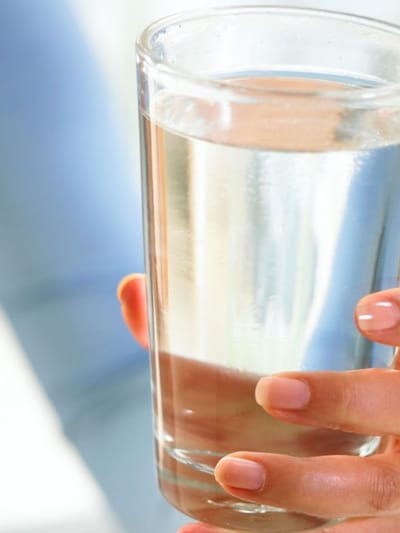 ദാഹം തോന്നുമ്പോൾ മാത്രം വെള്ളം കുടിച്ചാൽ മതിയോ?