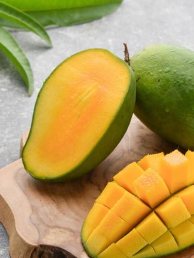 മാങ്ങാത്തൊലിയും ഉള്ളിത്തൊലിയും കളയല്ലേ! ഇങ്ങനെ ചെയ്യൂ