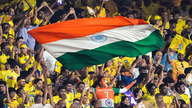 സിഎസ്കെ ഫാനാണോ? മാച്ച് കാണാൻ പോകുന്നവർക്ക് മെട്രോ വക സർപ്രൈസുണ്ടേ