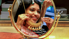 സ്വർണം വാങ്ങാൻ പ്ലാനുണ്ടോ, വില അൽപം പ്രശ്നമാ...