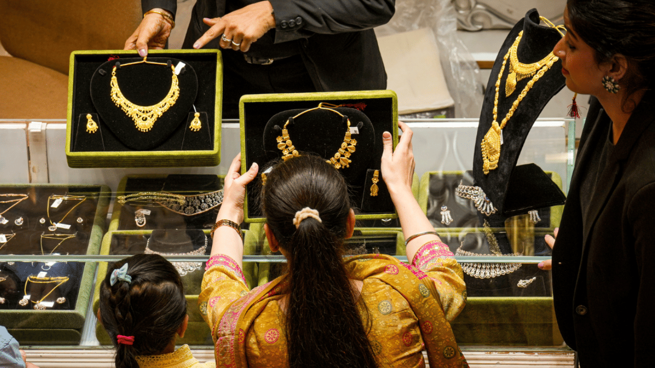 Kerala Gold Rate: സ്വർണം വെള്ളം കുടിപ്പിക്കുമോ? ഇന്നത്തെ വില അറിഞ്ഞോളൂ...