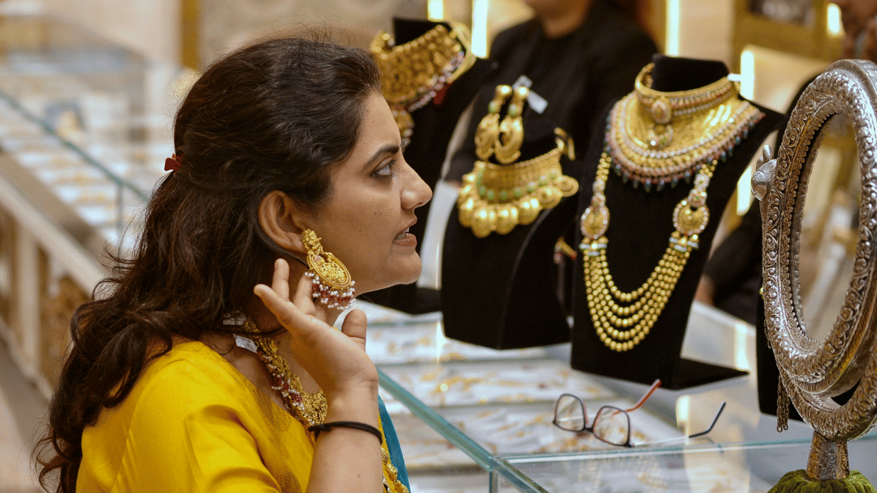 Kerala Gold Rate: സ്വർണം കൈവിട്ട കളിയിൽ, വില പ്രശ്നമാ..., വൻ വർദ്ധനവ്