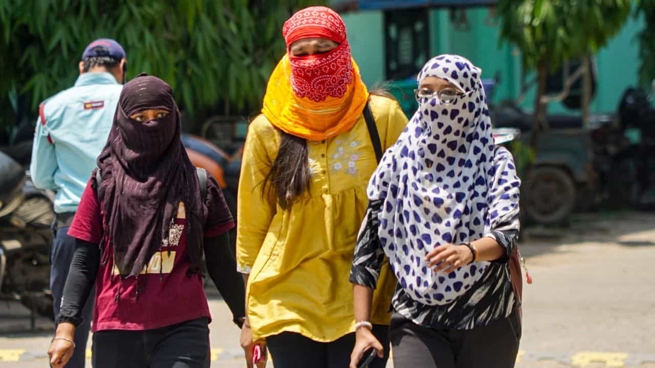 Kerala Weather Update: ചൂട് അസഹനീയം! സംസ്ഥാനത്തെ 11 ജില്ലകളിൽ യെല്ലോ അലർട്ട്; ജാ​ഗ്രത