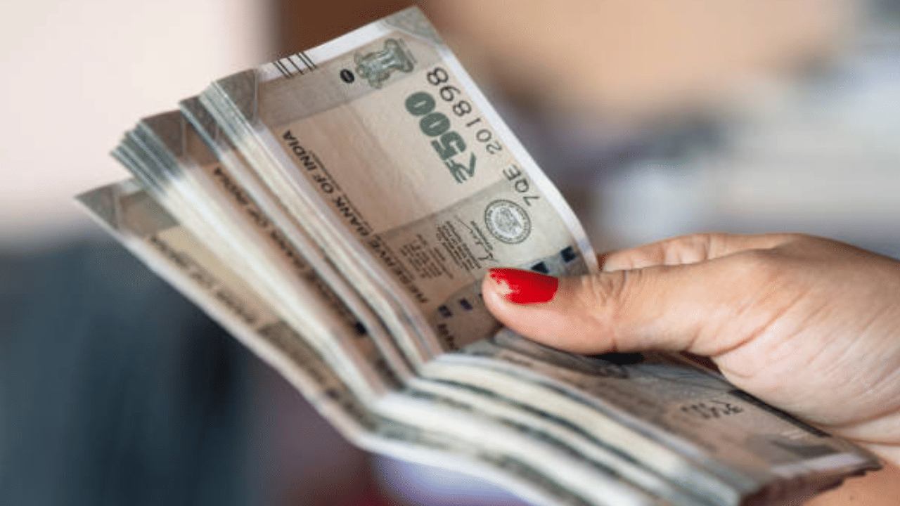 Loan Apps: എന്താണ് ലോൺ ആപ്പുകൾ? പണമെടുക്കുമ്പോൾ ശ്രദ്ധിക്കേണ്ടവ...