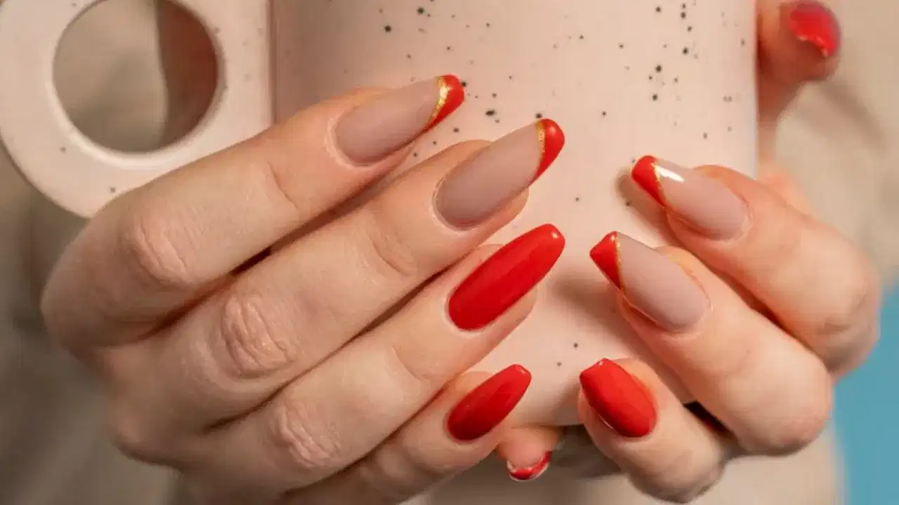 Health tips : നെയിൽ ആർട്ടും ജെൽ പോളീഷും, രോ​ഗം വരുന്ന വഴി ഇങ്ങനെയുമാകാം