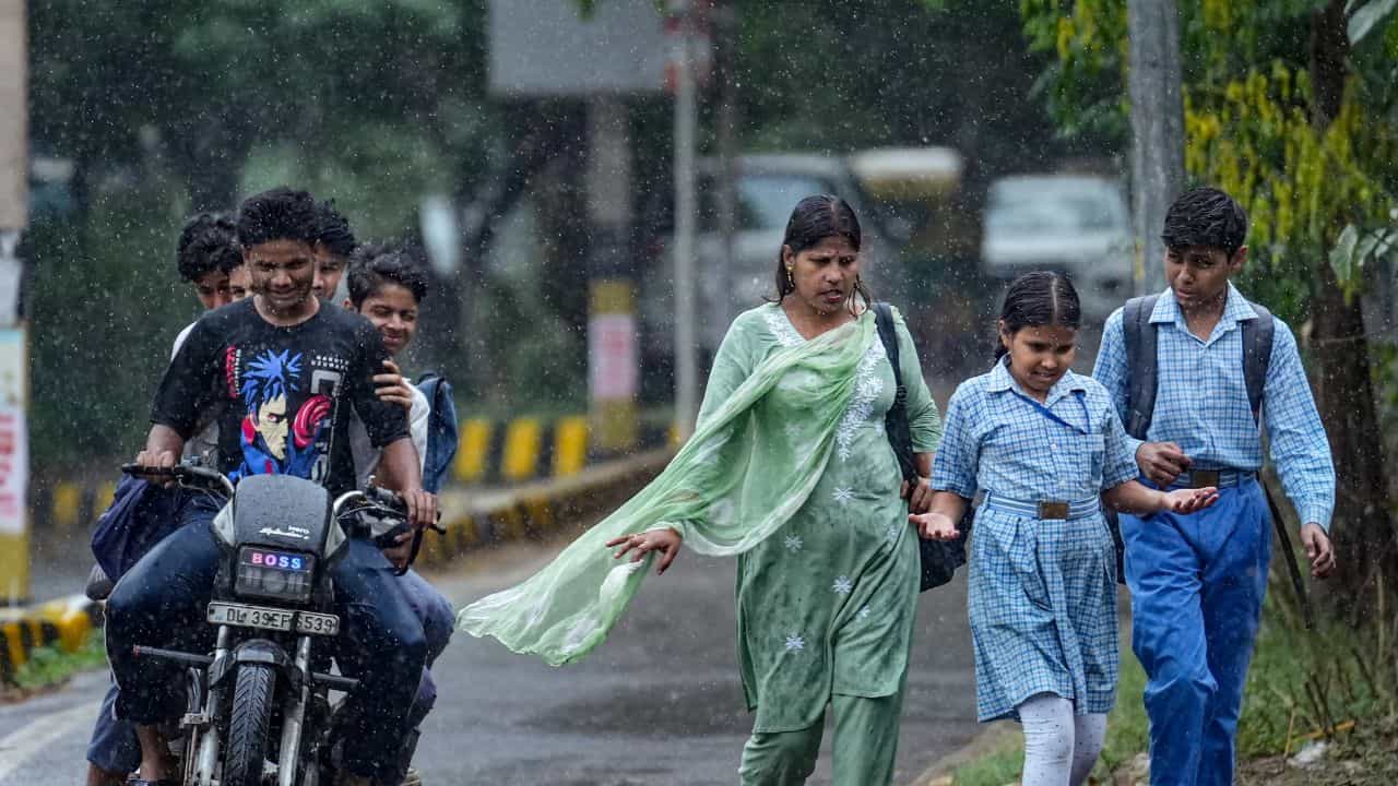 Kerala Weather Update: ചൂട് കൂടുന്നു... മഴയുണ്ടാകുമോ?; സംസ്ഥാനത്തെ കാലാവസ്ഥ മുന്നറിയിപ്പ് Kerala Weather Update: ചൂട് കൂടുന്നു... മഴയുണ്ടാകുമോ?; സംസ്ഥാനത്തെ കാലാവസ്ഥ മുന്നറിയിപ്പ്