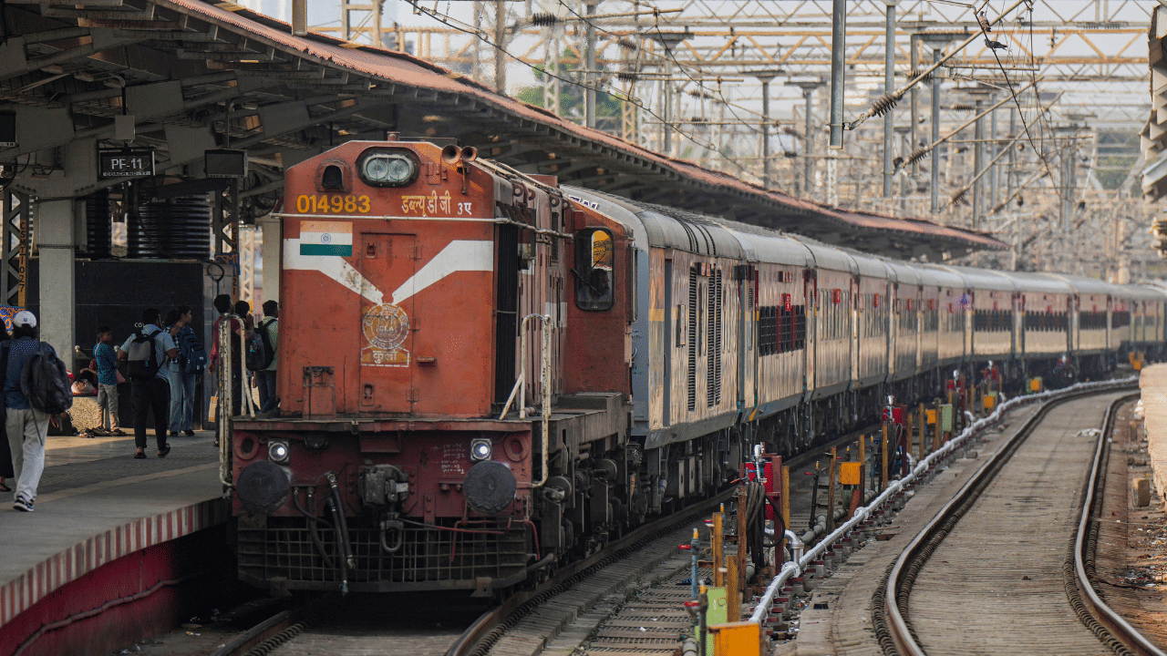 Vishu Special Train Service: വിഷുവിന് നാട്ടിലെത്താം, ചെന്നൈയിൽ നിന്ന് രണ്ട് സ്പെഷ്യൽ ട്രെയിനുകൾ Vishu Special Train Service: വിഷുവിന് നാട്ടിലെത്താം, ചെന്നൈയിൽ നിന്ന് രണ്ട് സ്പെഷ്യൽ ട്രെയിനുകൾ