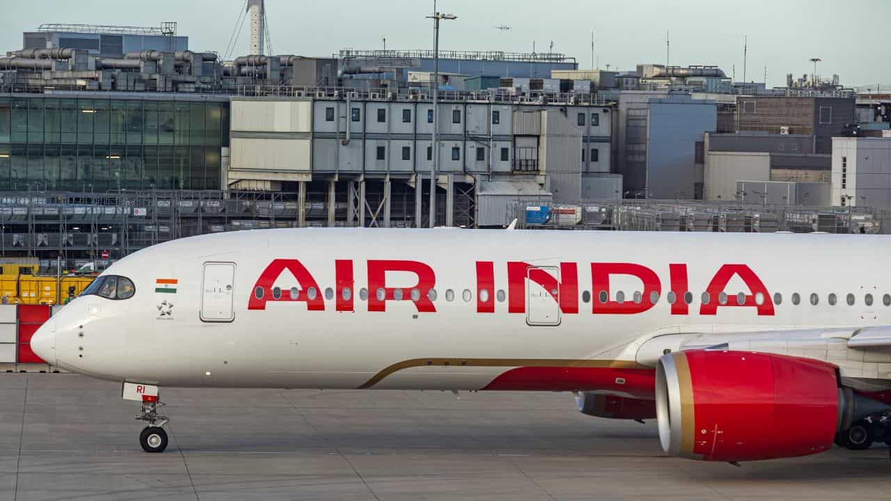 Air India Flight Service: വൻ തിരിച്ചടി! രാജ്യാന്തര വിമാന സർവീസുകൾ വെട്ടിക്കുറച്ച് എയർ ഇന്ത്യ; ജൂലൈ വരെ യാത്ര ദുരിതമാകും