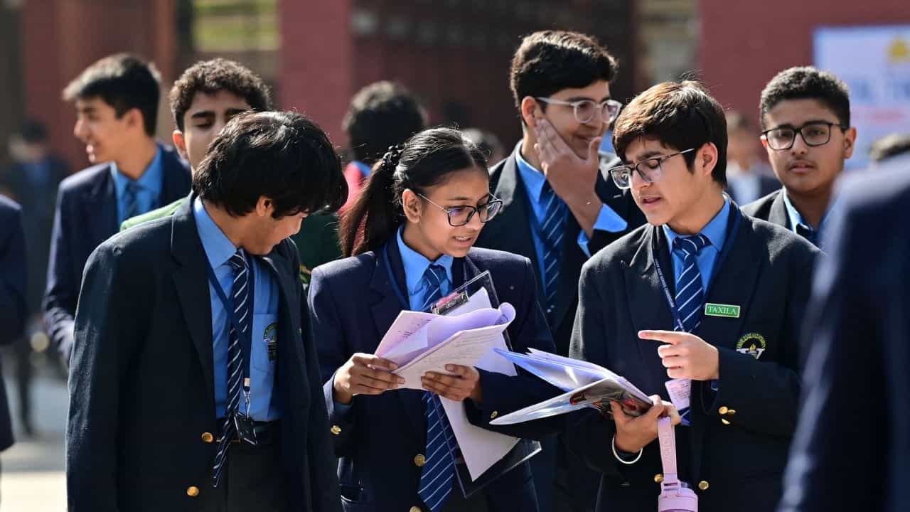 CBSE Class 12 Results 2026: സിബിഎസ്ഇ പ്ലസ് ടു ഫലം ഉടൻ? ഫലപ്രഖ്യാപനം ഈ ആഴ്ചയുണ്ടായേക്കും; തീയതിയും സമയവും അറിയാം