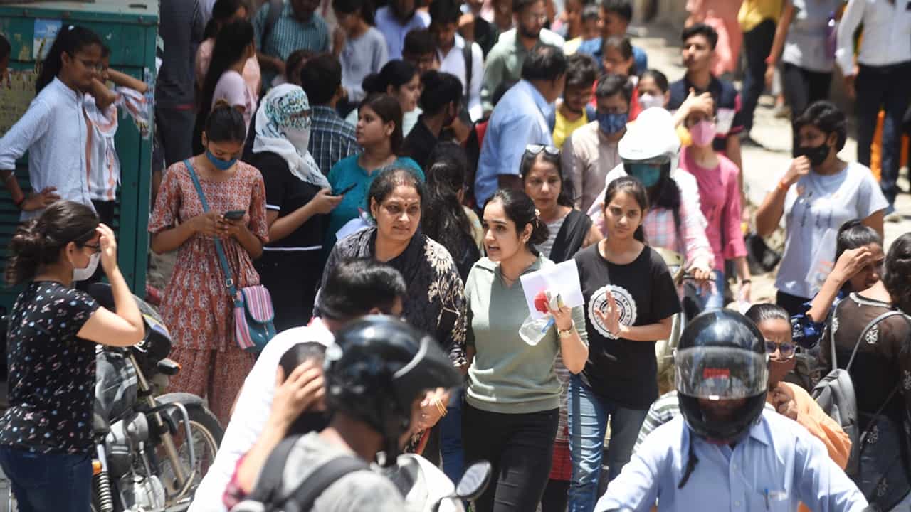 CUET UG 2026: വസ്ത്രത്തില്‍ മാത്രമല്ല, ചെരുപ്പ് മുതല്‍ വാട്ടര്‍ ബോട്ടിലില്‍ വരെ ശ്രദ്ധ വേണം; സിയുഇടി യുജി പരീക്ഷയില്‍ അറിയേണ്ടത്‌