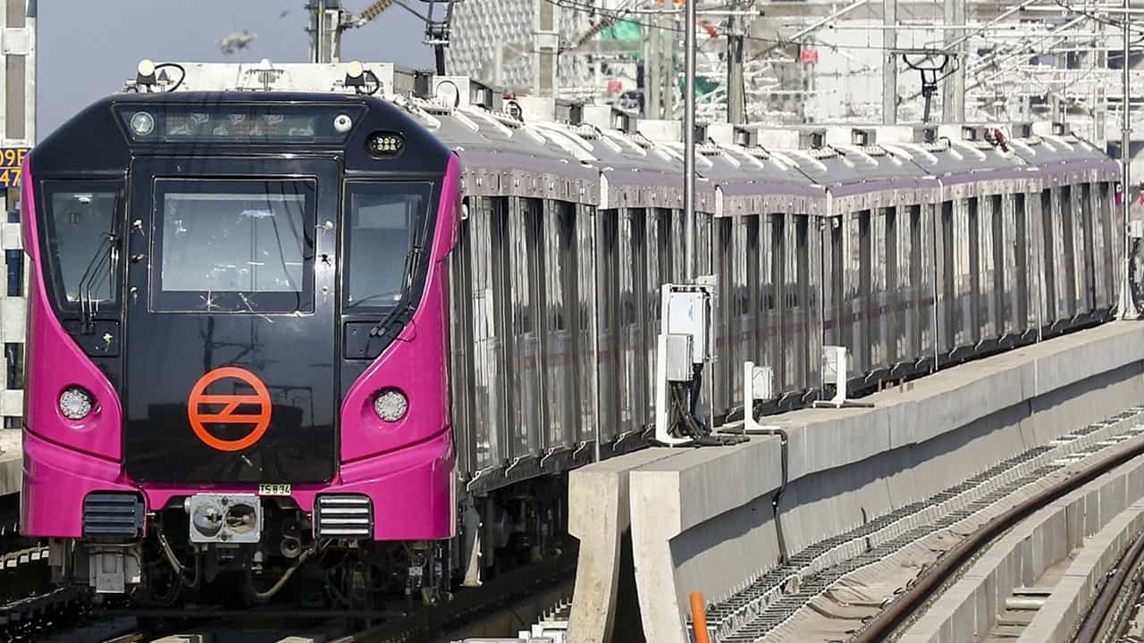 Delhi Metro: ഡല്‍ഹി മെട്രോയില്‍ അടിമുടി മാറ്റം; വഴിതെറ്റാതിരിക്കാൻ ഇതൊന്ന് അറിഞ്ഞിരിക്കാം
