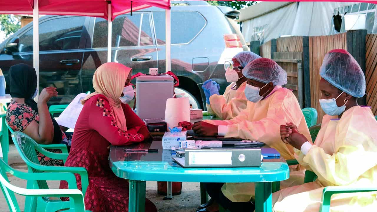 Ebola Outbreak: എബോള ഭീഷണി: കൊച്ചി, തിരുവനന്തപുരം വിമാനത്താവളങ്ങളിൽ കർശന ജാഗ്രത; ഐസൊലേഷൻ വാർഡുകൾ സജ്ജം