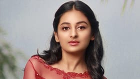 അപ്പുവിന്റെ ഗേൾഫ്രണ്ടിന്റെ പേര് എസ്തർ എന്നാണ്...