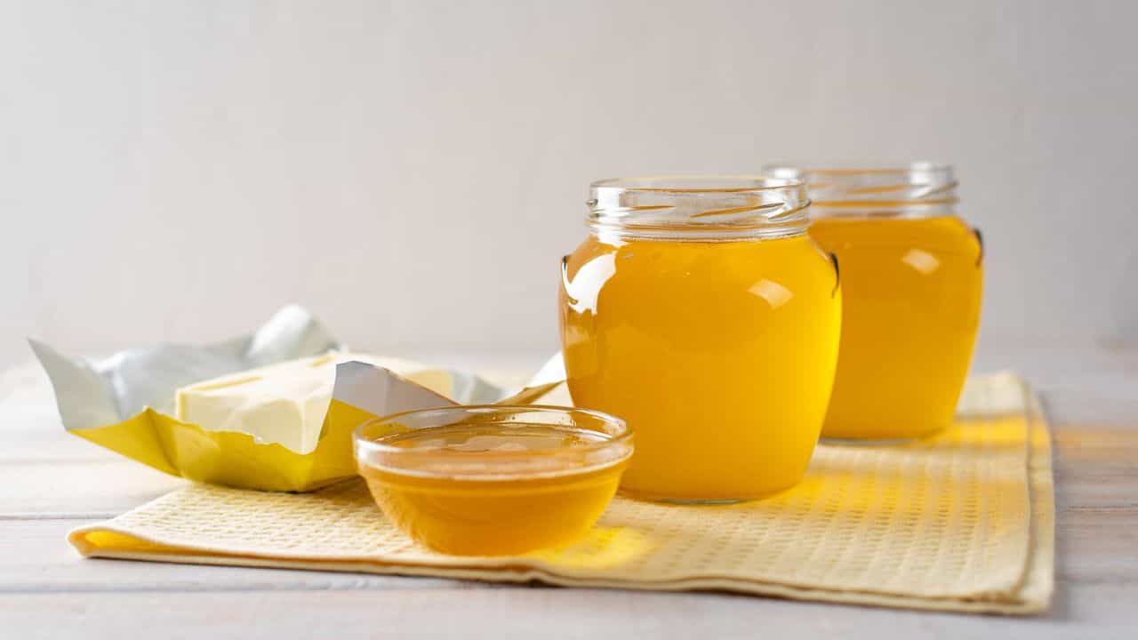 Ghee For Skin: ചർമ്മത്തിന് നെയ്യല്ലാതെ മറ്റാരുണ്ട്?; ആരും പറയാത്ത ഈ പരമ്പരാഗത രഹസ്യം അറിയാം