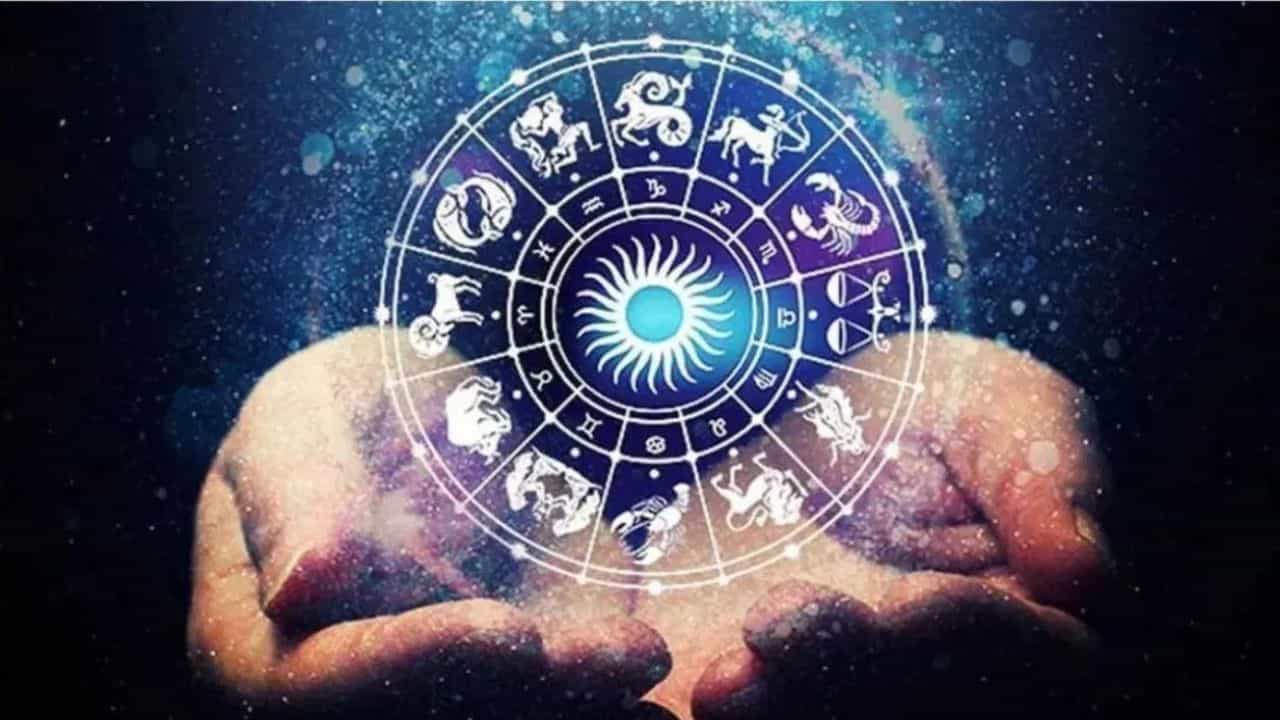 Horoscope malayalam: കർമ്മരംഗത്ത് വിജയം, മനസ്സിന് സന്തോഷം ലഭിക്കും! 12 രാശികളുടെ സമ്പൂർണ്ണ നക്ഷത്രഫലം