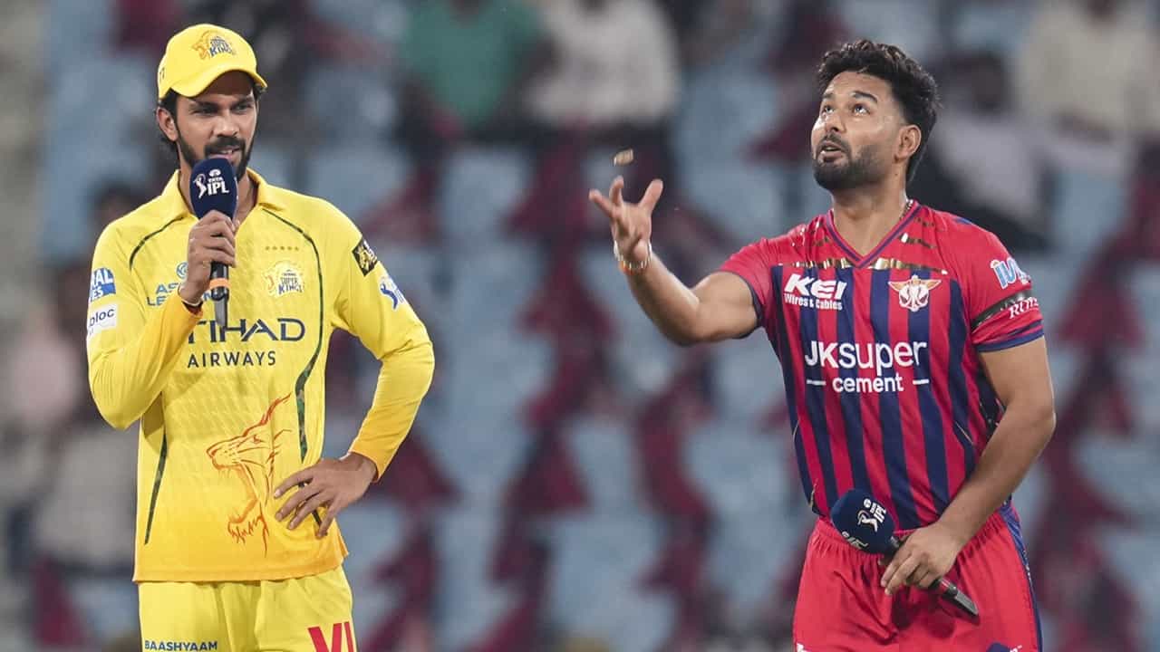 IPL 2026: കറുത്ത ആംബാന്‍ഡ് ധരിച്ച് ലഖ്‌നൗ, ചെന്നൈ താരങ്ങള്‍; ഒരു മിനിറ്റ് മൗനം; കാരണം ആ ദുരന്തം
