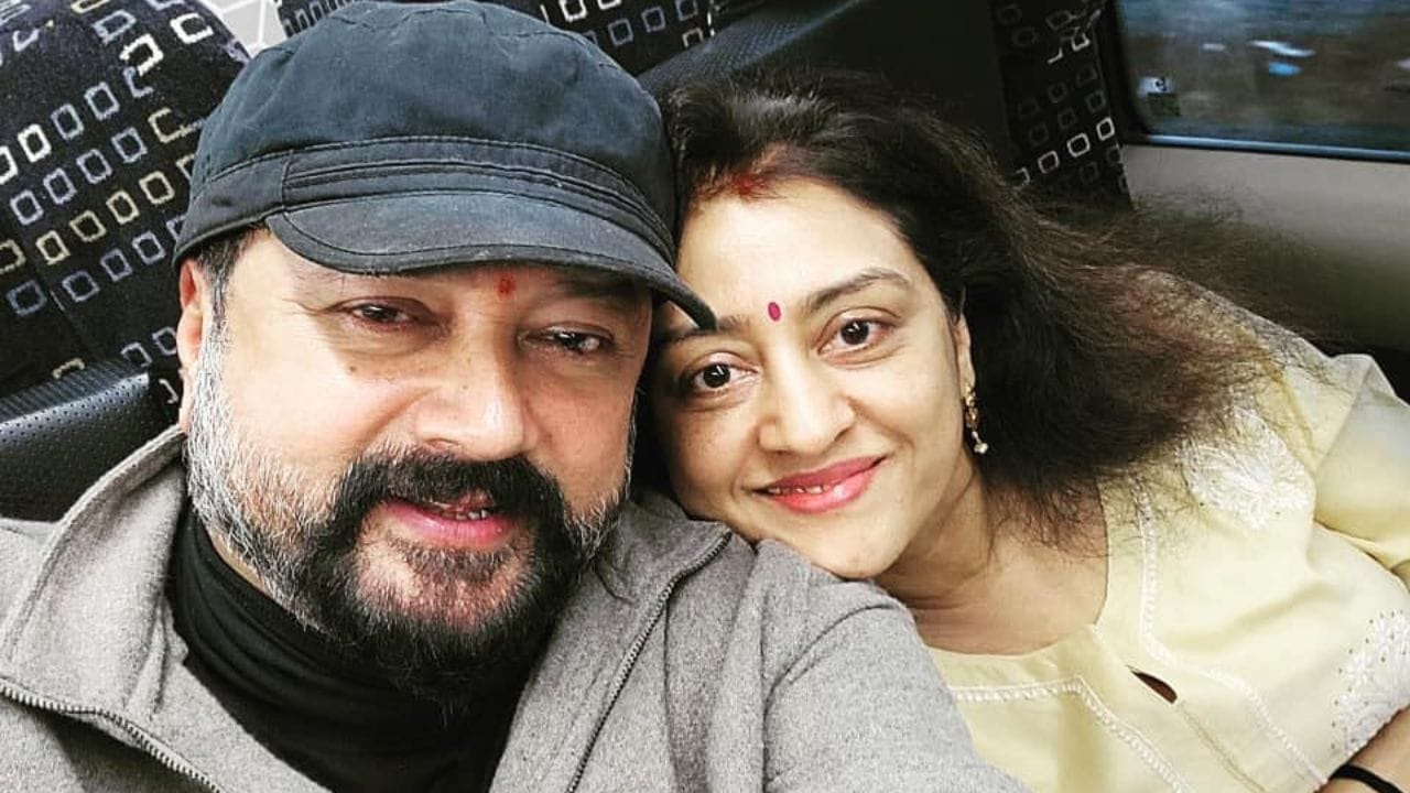 തന്റെ പുതിയ ചിത്രമായ 'പരിമളം ആൻഡ് കോ'യുടെ പ്രമോഷന്റെ ഭാഗമായി ഗലാട്ട പ്ലസിന് നൽകിയ അഭിമുഖത്തിലാണ് ഉർവശി പഴയകാല ഓർമ്മകൾ പങ്കുവെച്ചത്. പലവിധത്തിലുള്ള ചെറുതും വലുതുമായ മികച്ച കഥാപാത്രങ്ങൾ കരിയറിന്റെ തുടക്കത്തിൽ തന്നെ ചെയ്തതിനാലാകാം പാർവതിക്ക് അങ്ങനെയൊരു തോന്നലുണ്ടായതെന്ന് ഉർവശി പറയുന്നു.