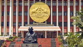 ആദ്യം സത്യപ്രതിജ്ഞ ചെയ്തത് അബ്ദുൽ ഗഫൂർ; പതിനാറാം കേരള നിയമസഭ