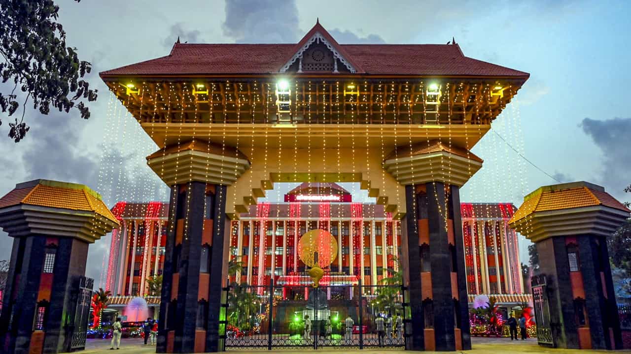 Kerala Assembly MLA Swearing-In 2026: പുതിയ സഭ, പുതിയ മുഖങ്ങള്! പതിനാറാം കേരള നിയമസഭയിലെ എംഎല്എമാരുടെ സത്യപ്രതിജ്ഞ ഇന്ന് Kerala Assembly MLA Swearing-In 2026: പുതിയ സഭ, പുതിയ മുഖങ്ങള്! പതിനാറാം കേരള നിയമസഭയിലെ എംഎല്എമാരുടെ സത്യപ്രതിജ്ഞ ഇന്ന്
