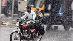 ന്യൂനമര്‍ദ ഭീതിയില്‍ കേരളം; അടുത്ത 5 ദിവസം അതിശക്തമായ മഴ, കൂടെ...